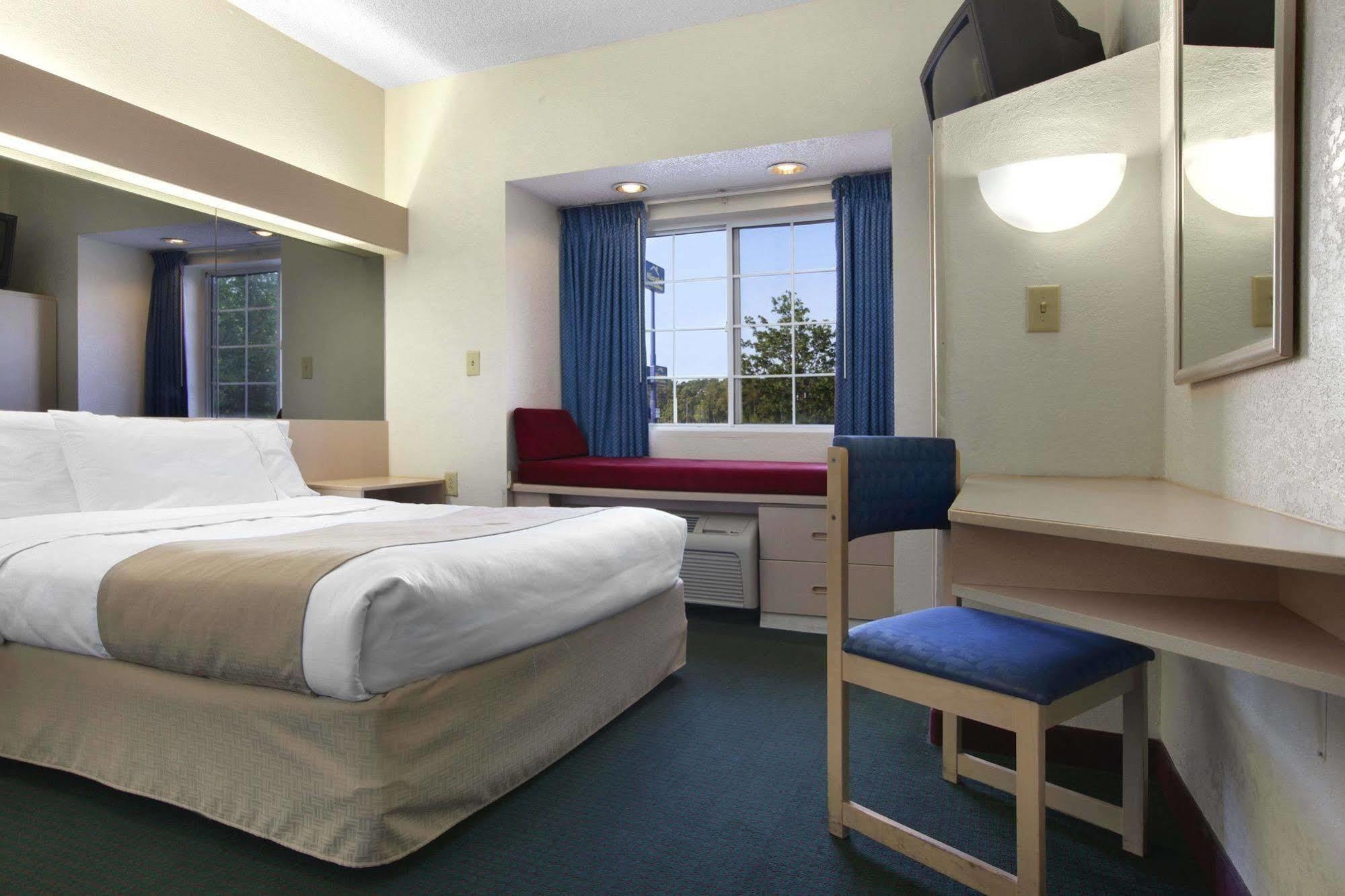 Microtel Inn & Suites By Wyndham Florence Exteriör bild
