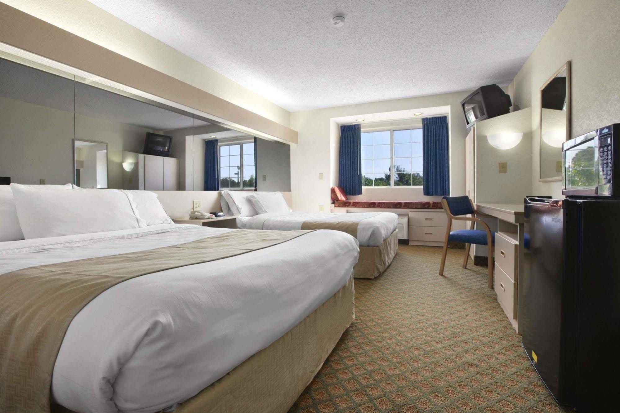 Microtel Inn & Suites By Wyndham Florence Exteriör bild